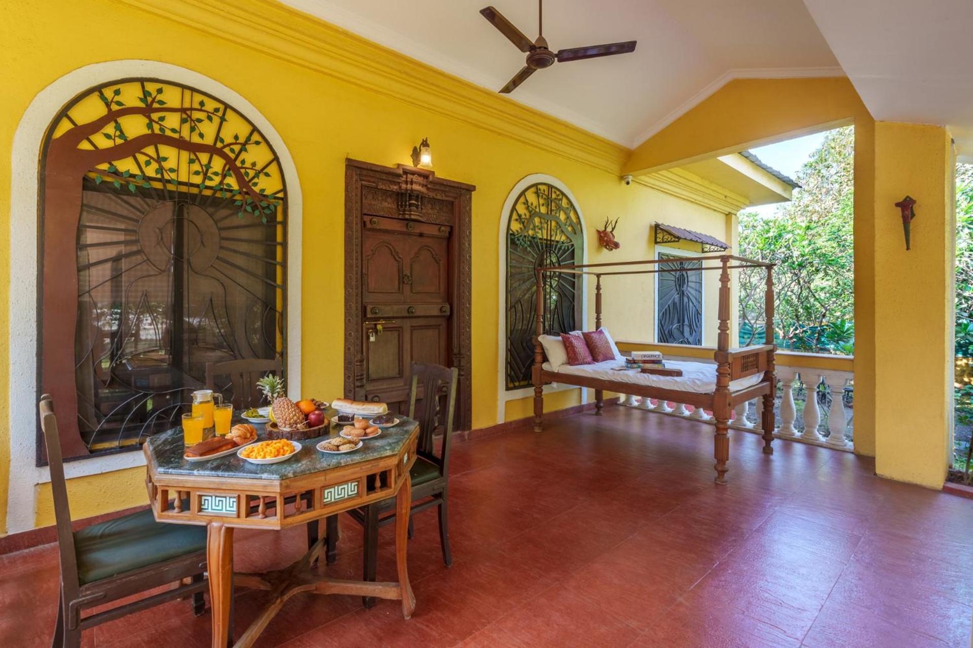 Vintage Estate - Lakeside Allure With Vintage Decor,A Plunge Pool & A Lawn Featuring A Charming Gazebo Karjat Buitenkant foto