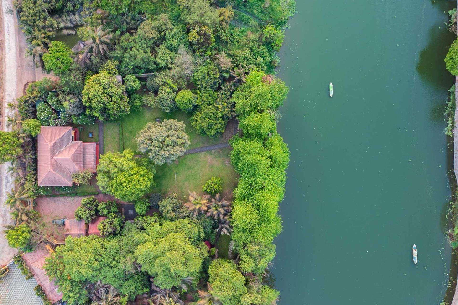 Vintage Estate - Lakeside Allure With Vintage Decor,A Plunge Pool & A Lawn Featuring A Charming Gazebo Karjat Buitenkant foto