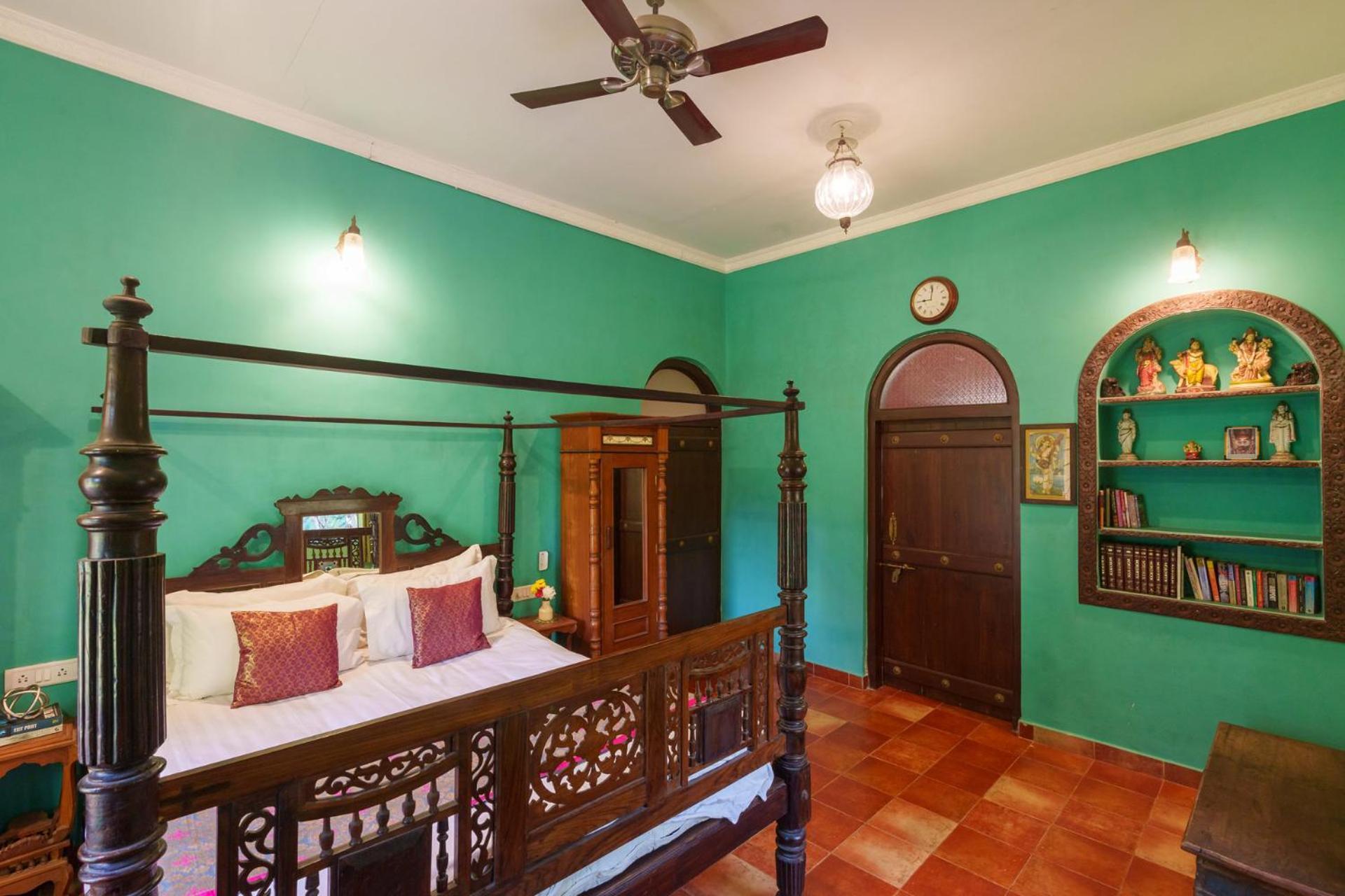 Vintage Estate - Lakeside Allure With Vintage Decor,A Plunge Pool & A Lawn Featuring A Charming Gazebo Karjat Buitenkant foto