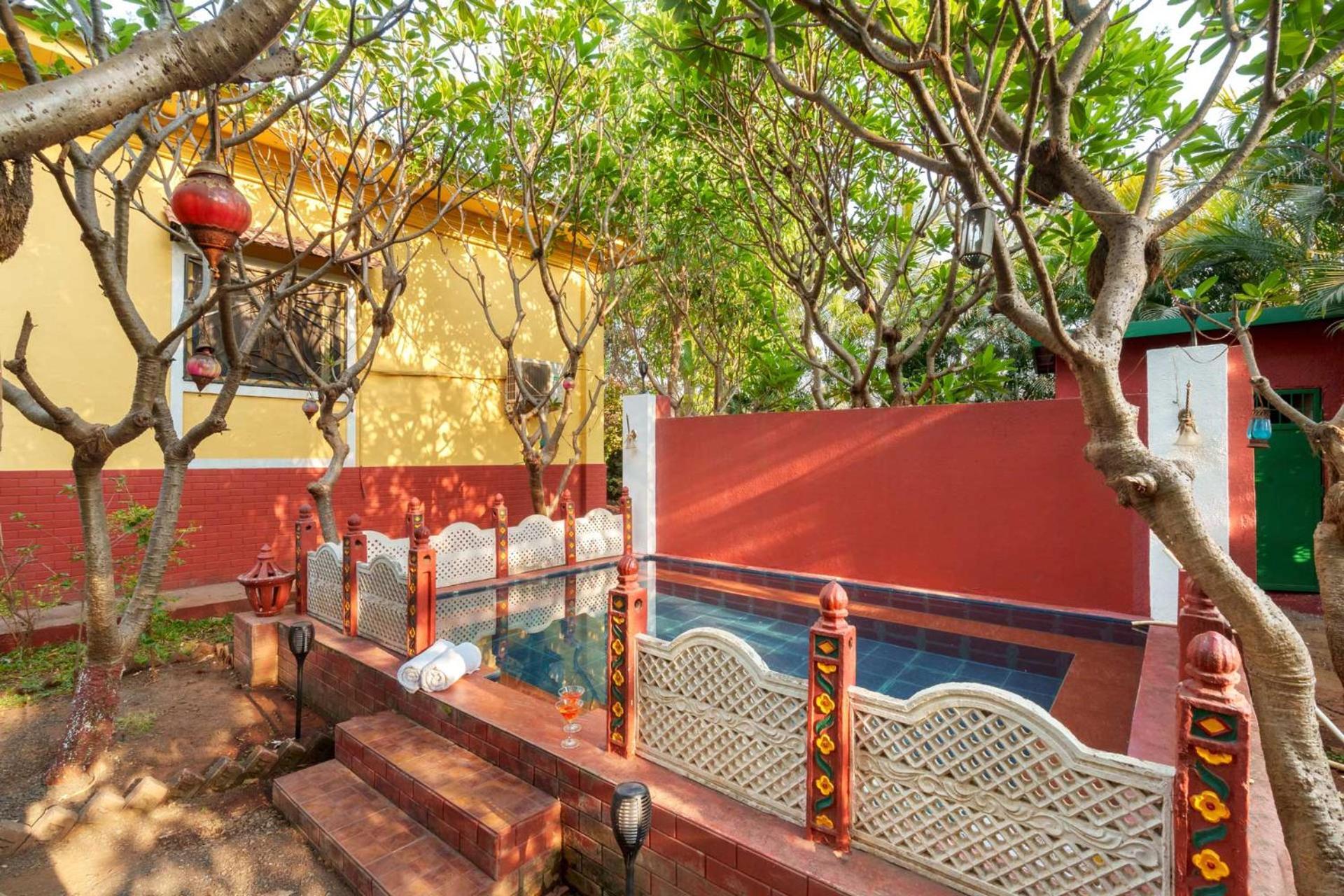 Vintage Estate - Lakeside Allure With Vintage Decor,A Plunge Pool & A Lawn Featuring A Charming Gazebo Karjat Buitenkant foto